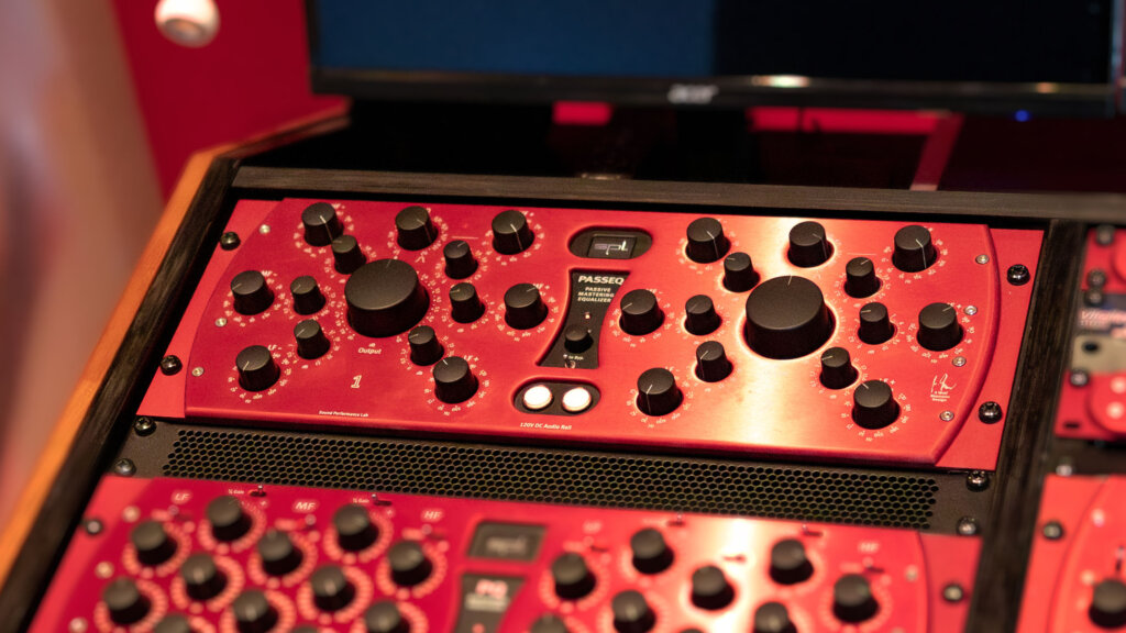 260302_000535_1255.jpg 7.jpg